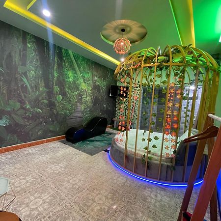 Couple Hotel - Khach San Tinh Yeu Buon Ko Sir Экстерьер фото