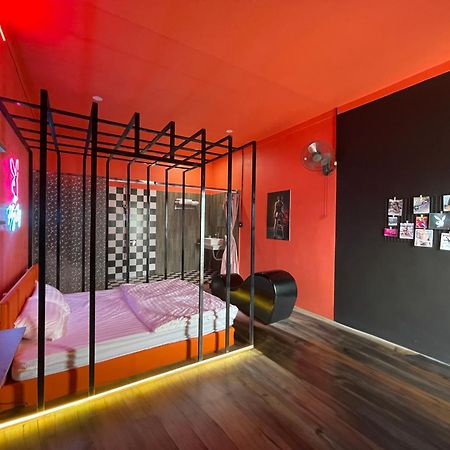 Couple Hotel - Khach San Tinh Yeu Buon Ko Sir Экстерьер фото