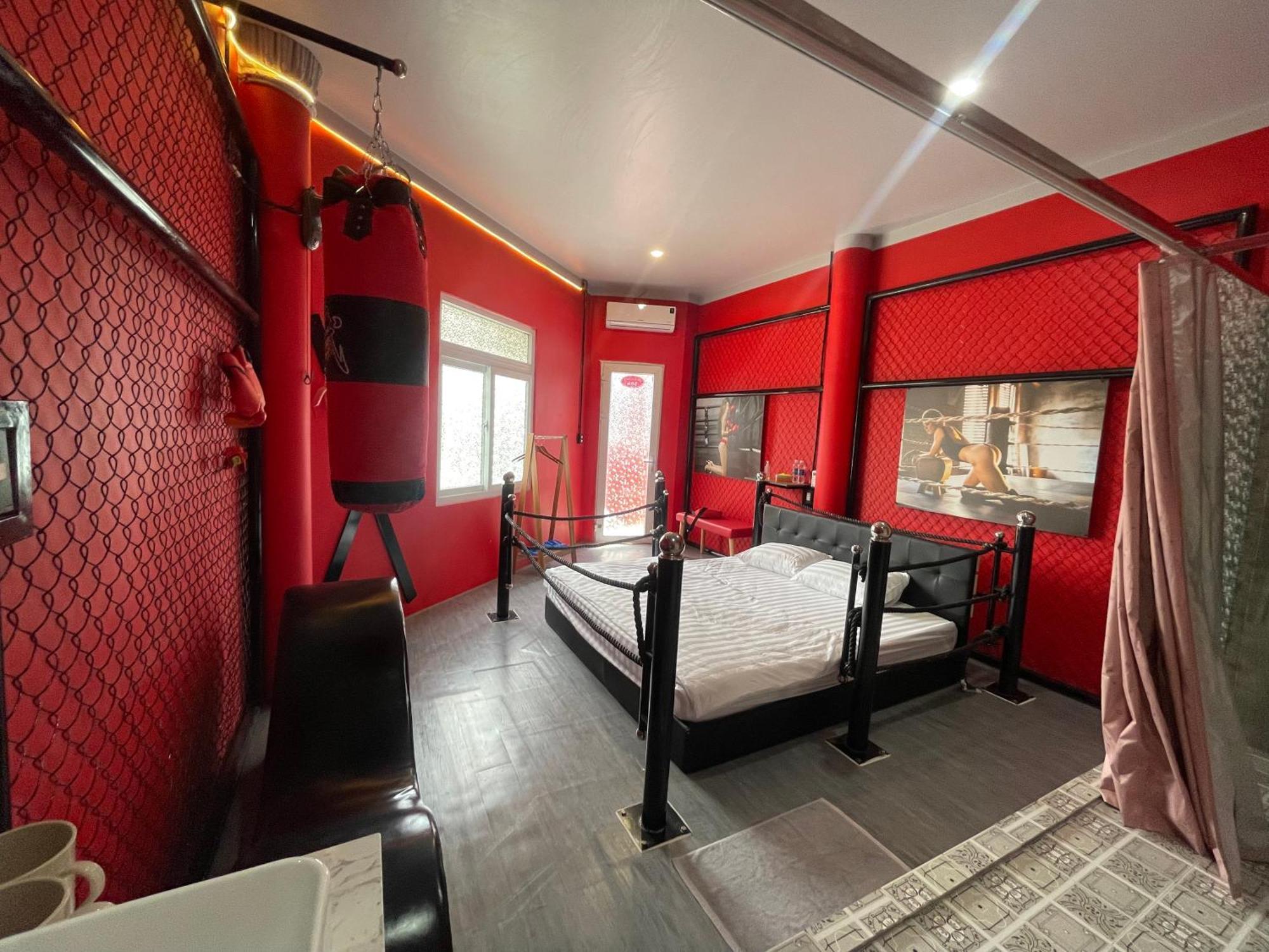 Couple Hotel - Khach San Tinh Yeu Buon Ko Sir Экстерьер фото
