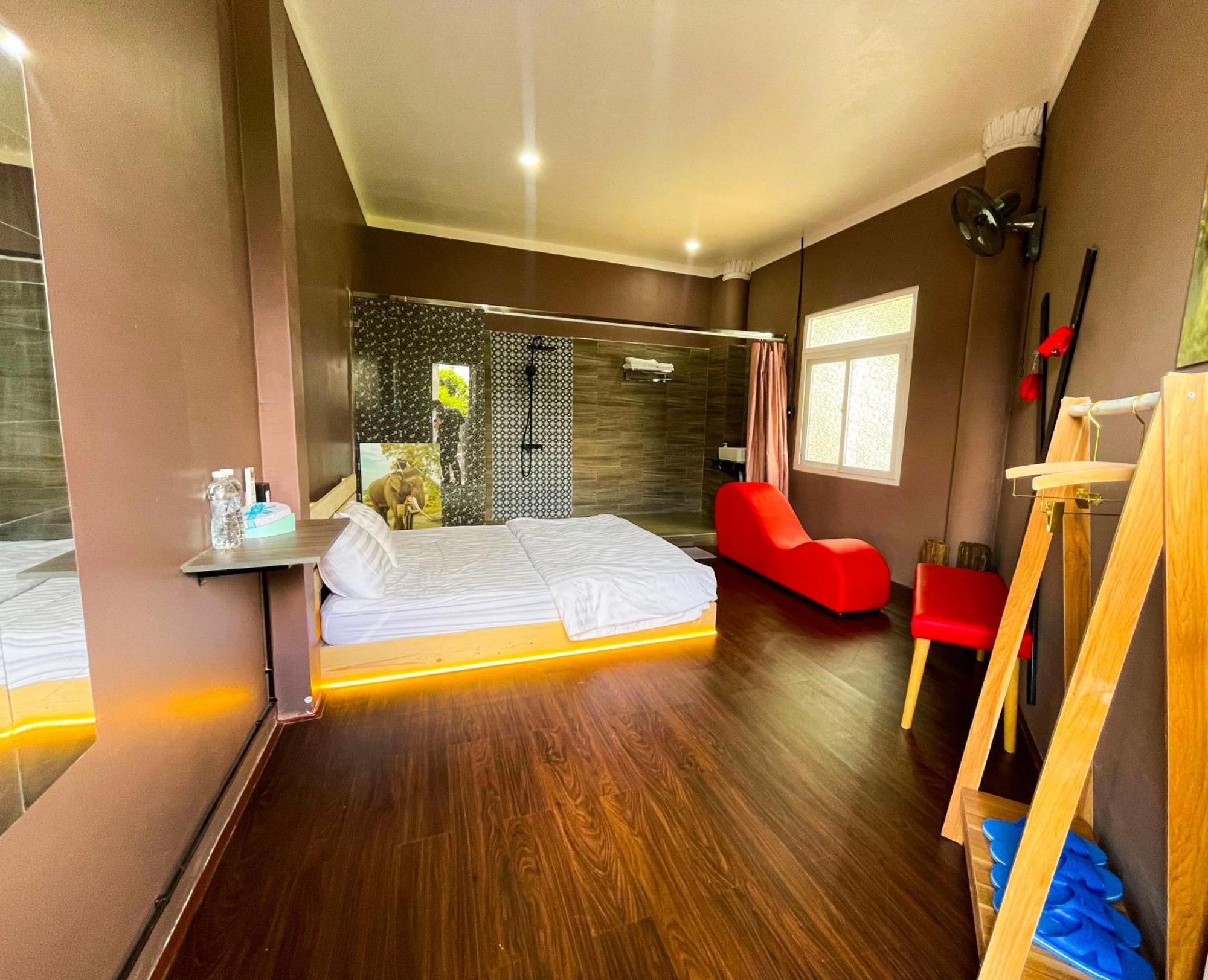 Couple Hotel - Khach San Tinh Yeu Buon Ko Sir Экстерьер фото
